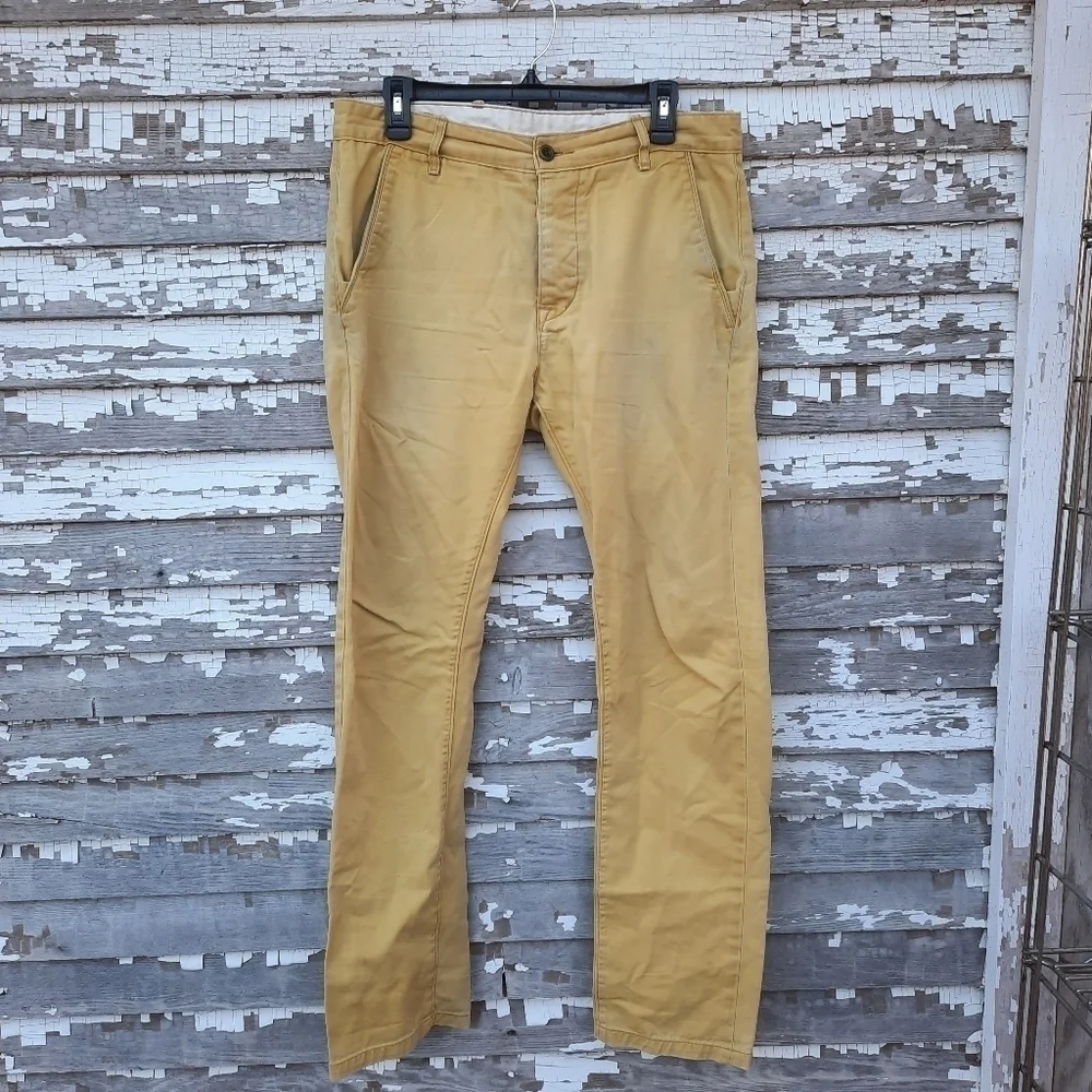 🌟 Levis buttonfly pants size 31 x 30